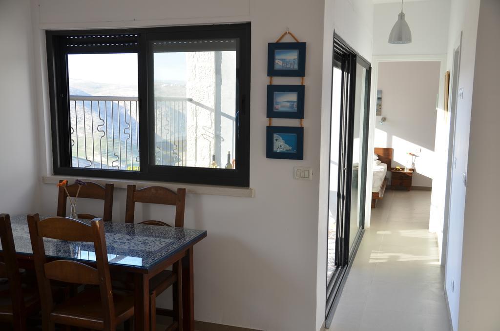 Desert View Suite Kfar Adumim Ruang foto