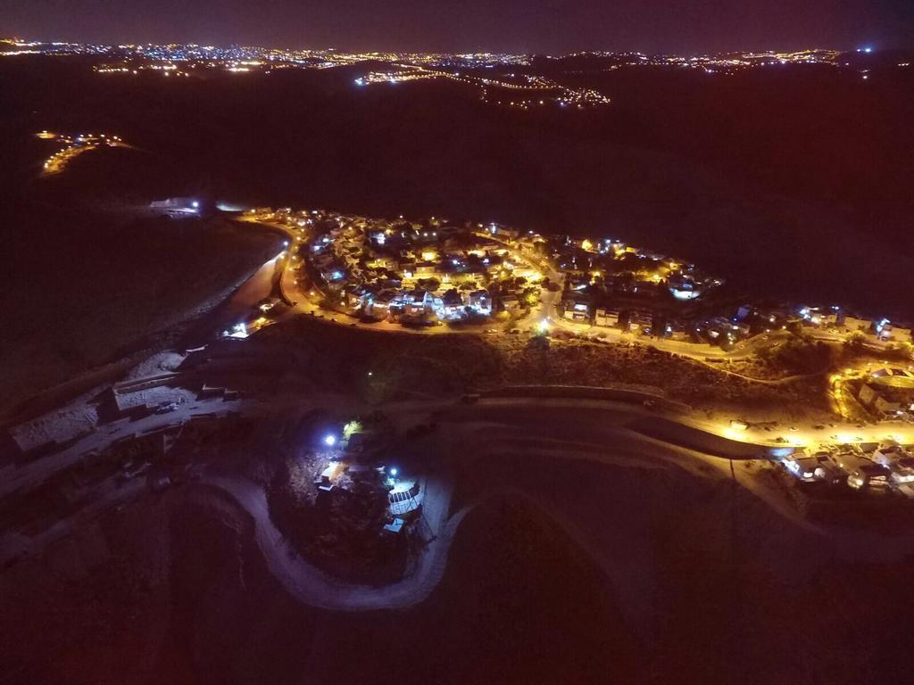 Desert View Suite Kfar Adumim Bagian luar foto